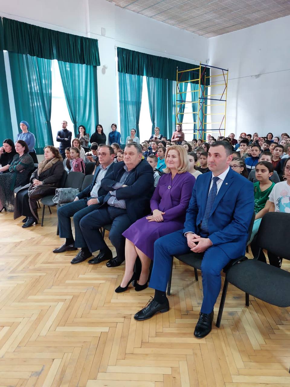 Для детей из Макеевки, размещенных в ГКУ БРДСРЦ "Радуга", был организован концерт