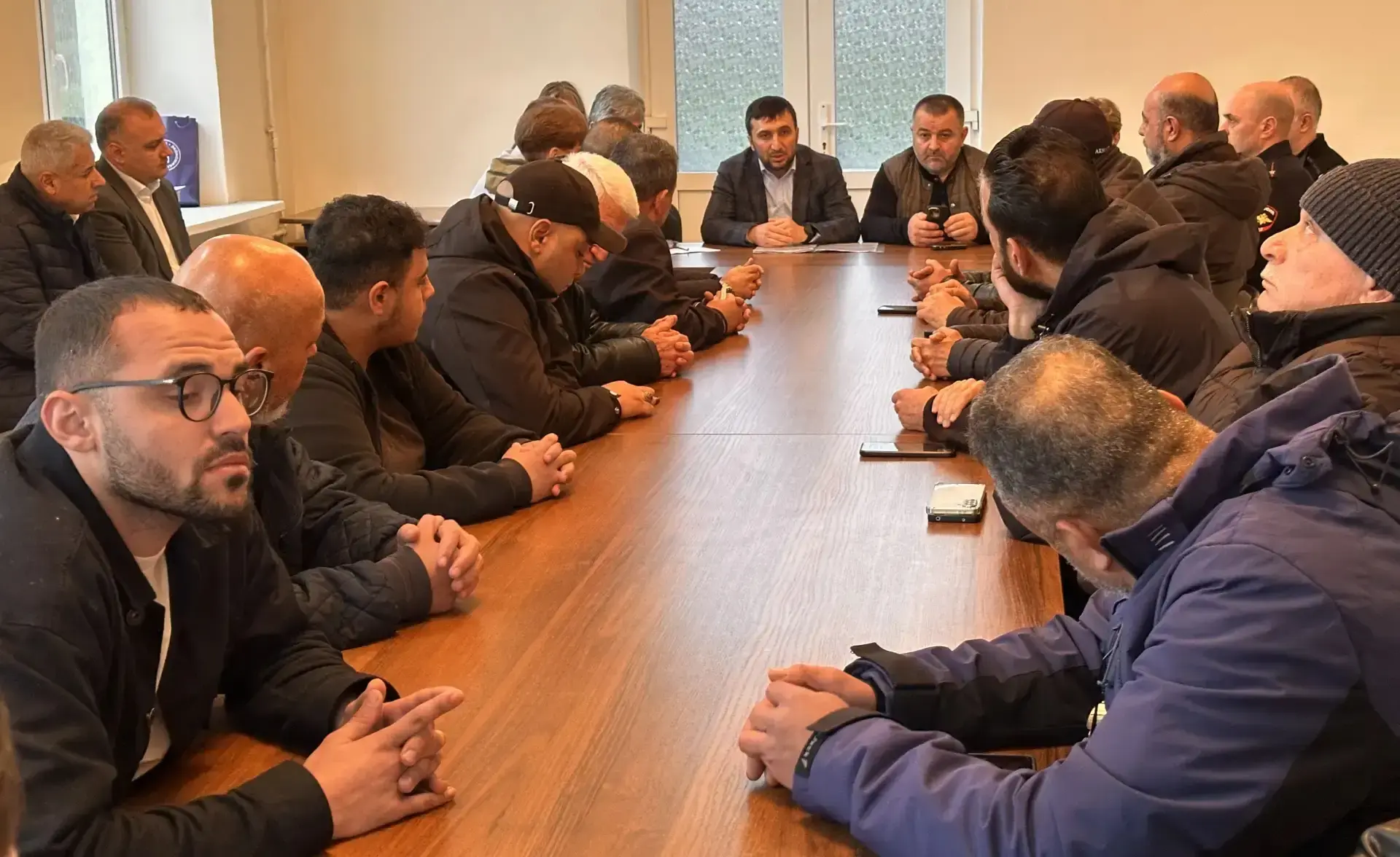 В Кабардино-Балкарии обсудили меры поддержки эвакуированных из Палестины  