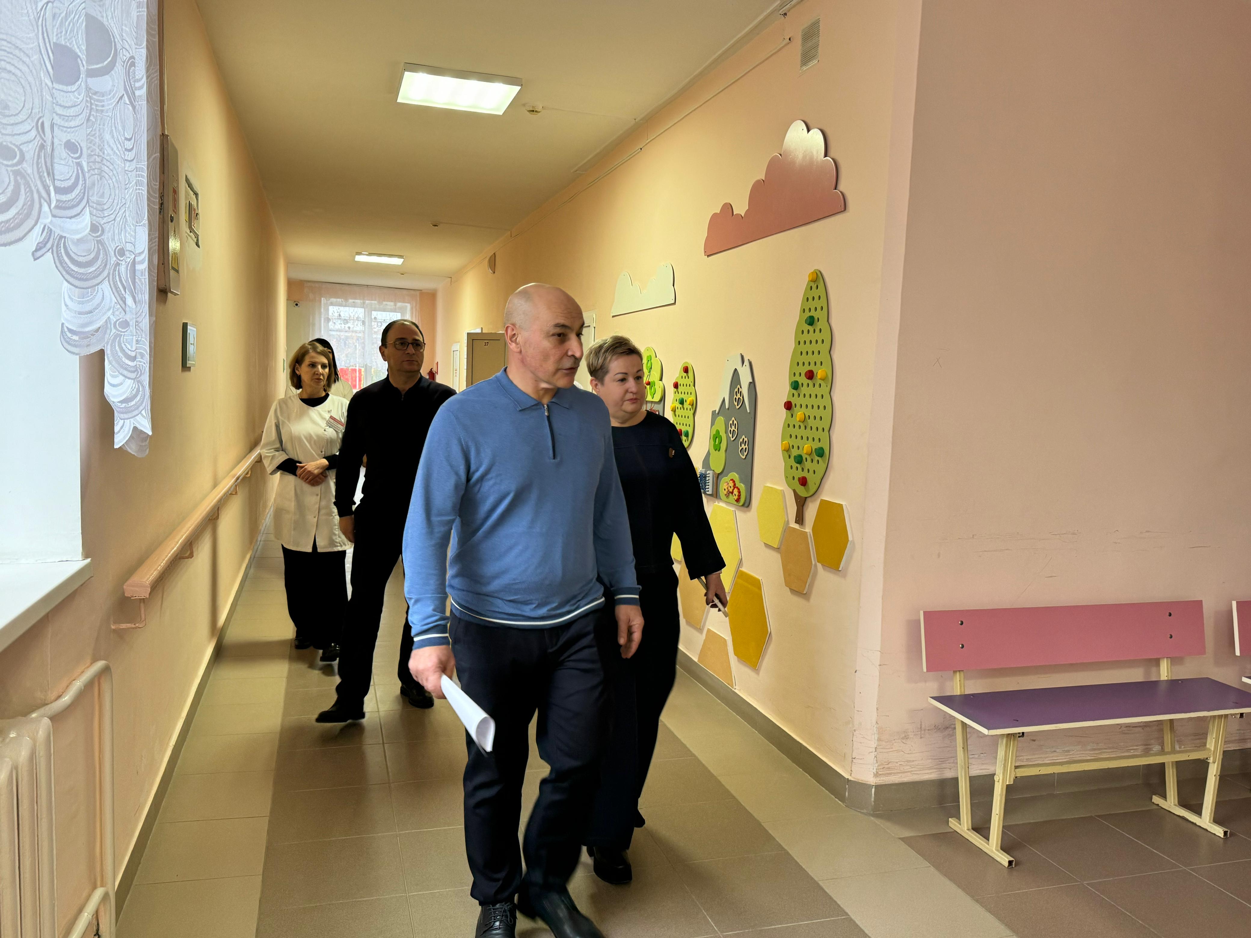 Министр труда и социальной защиты КБР Тогузаев Тахир Магомедович с рабочим визитом посетил ГКУ «Прохладненский детский дом-интернат»