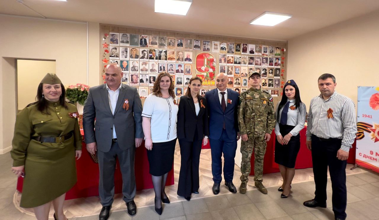"В Республиканском комплексном центре социального обслуживания населения" Минтрудсоцзащиты КБР состоялось торжественное мероприятие «Пришла весна, пришла победа», посвященное 80-летию Победы в ВОВ