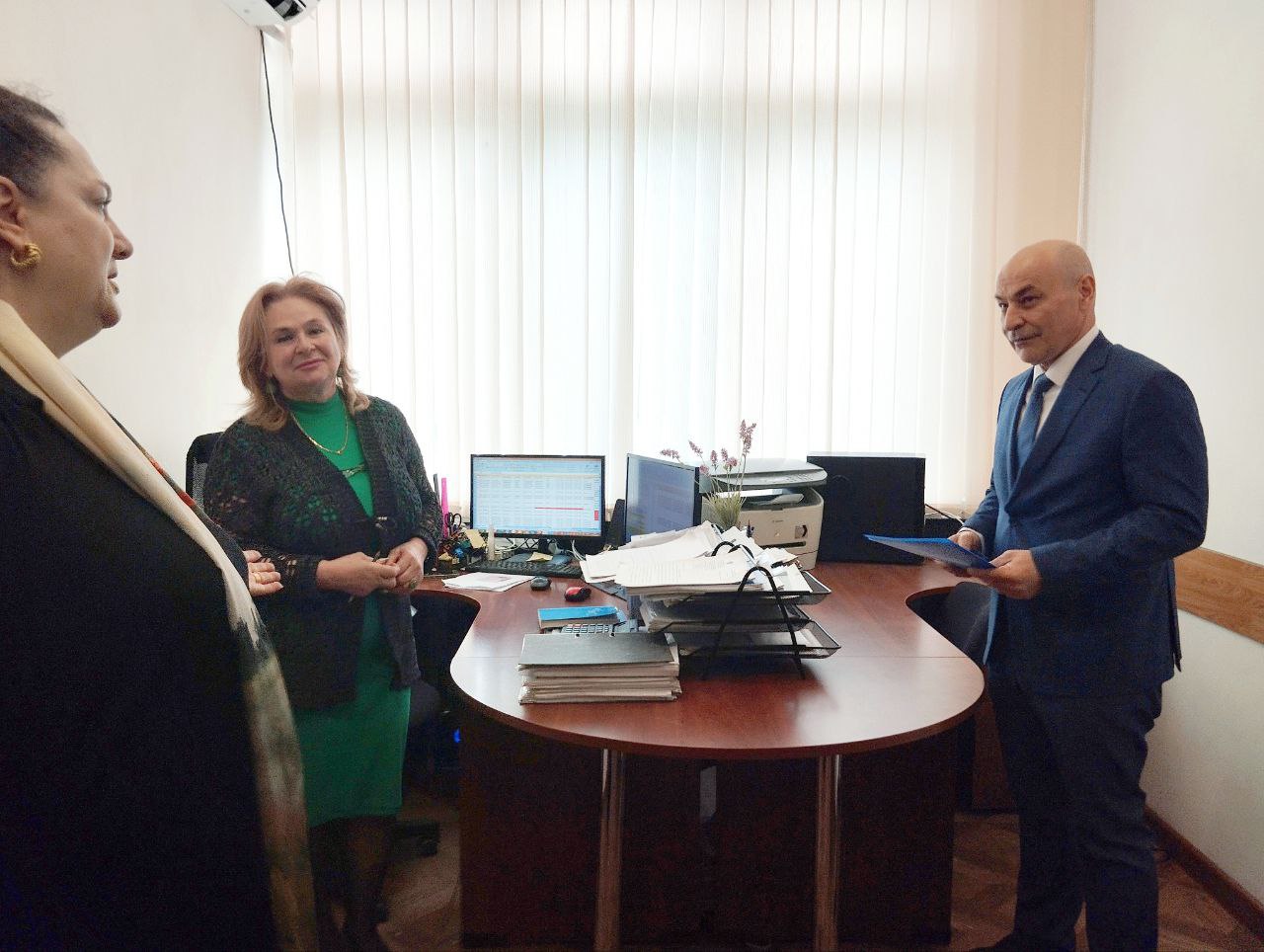Министр труда и социальной защиты КБР Тогузаев Тахир Магомедович посетил с рабочим визитом филиал ГКУ «Республиканский центр труда, занятости и социальной защиты населения» по г.о.Нальчик 