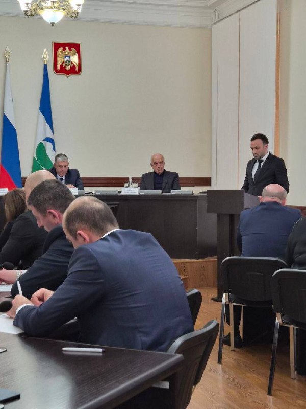 В Доме Правительства КБР состоялось первое в текущем году заседание Кабардино-Балкарской трехсторонней комиссии по регулированию социально-трудовых отношений